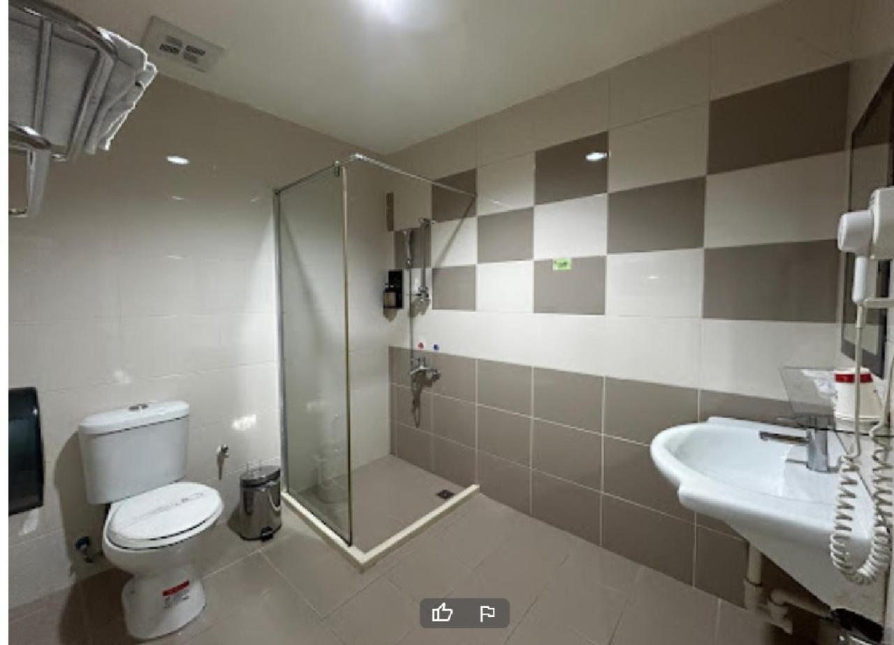 Hua Xiang Motel - Arena Kaohsiung Bagian luar foto